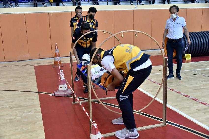 Geleceğin paramedikleri zorlu eğitimlerden ge&ccedil;iyor