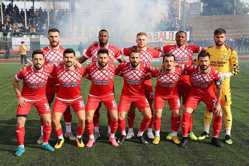 Kelkit Belediye H&uuml;rriyetspor ilk yarıyı lider bitirdi