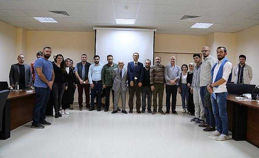 Dr. Mustafa &Ccedil;alık G&Uuml;&rsquo;de ders vermeye başladı