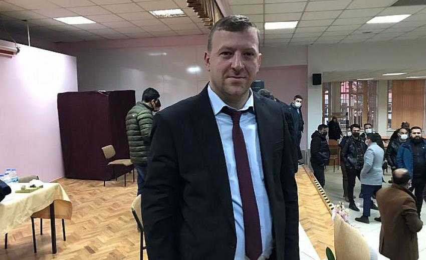 G&uuml;m&uuml;şhane Şof&ouml;rler ve Otomobilciler Odasının yeni başkanı Ekrem Sarı oldu