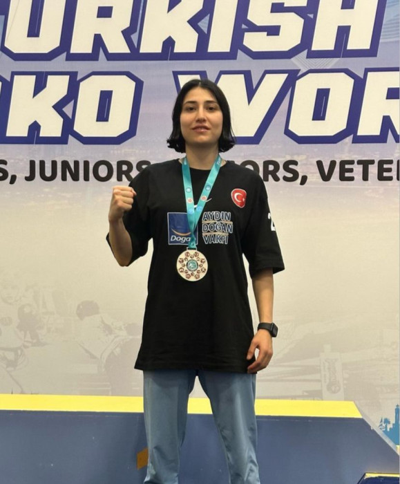 Kelkit'in Gururu Feyzanur  WAKO Dünya Kupası'ndan Gümüş Madalya ile Döndü