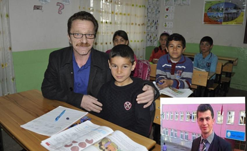 G&uuml;m&uuml;şhaneliler şehit &ouml;ğretmen Yılmaz&rsquo;ın &ouml;ğrencilerini unutmadı