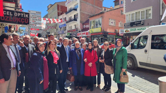 &Uuml;st&uuml;n: Se&ccedil;imi kazanmak i&ccedil;in her şey m&uuml;bah g&ouml;z&uuml;yle bakıyorlar